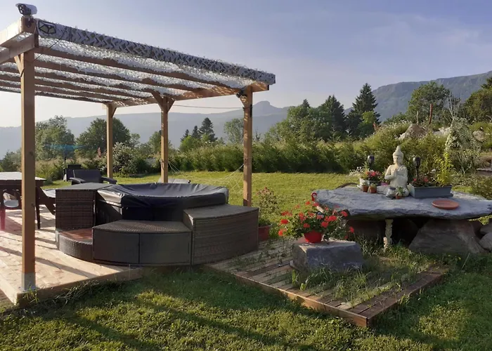 Maison Cinona Holiday home *